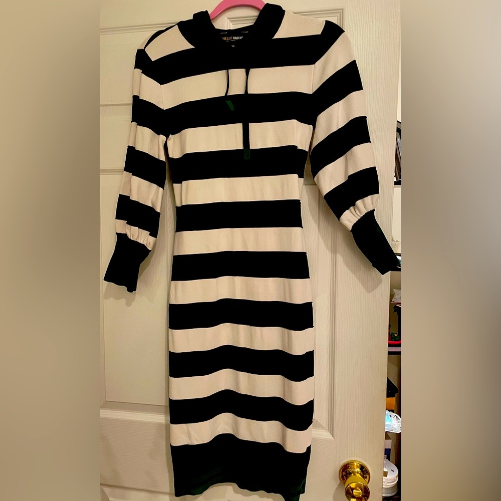 Women hooded wearer dress